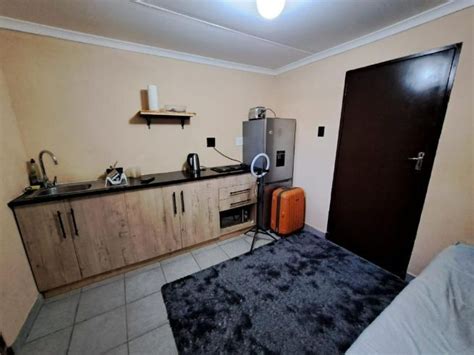 Bsg Student Accommodation near Uj, Sophiatown | RentUncle