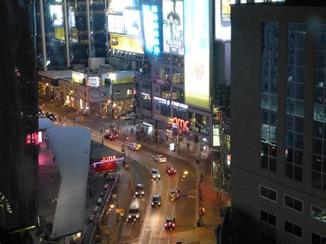 Dundas Square in Toronto at night [OC] [3200x2400] : r/CityPorn