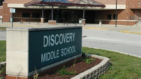 2 Discovery Middle School students charged after attack captured on viral video | WSBT