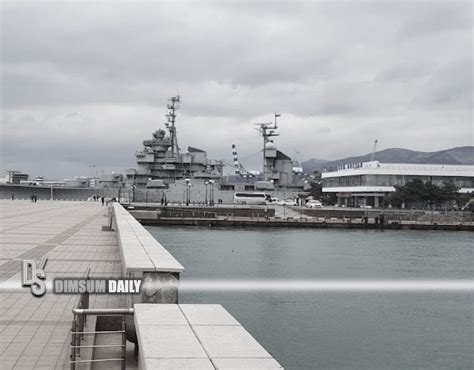 Russian Navy thwarts Ukrainian unmanned boat attack on Novorossiysk naval base - Dimsum Daily