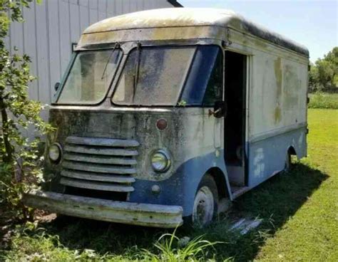 Chevrolet Grumman-Olson aluminum body step van (1961) : Van / Box Trucks