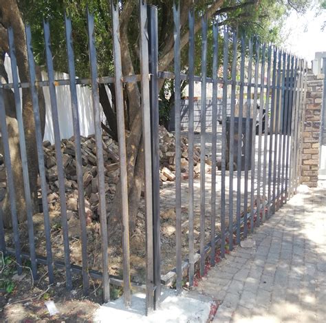 Palisade Fencing – House Doctor Pretoria