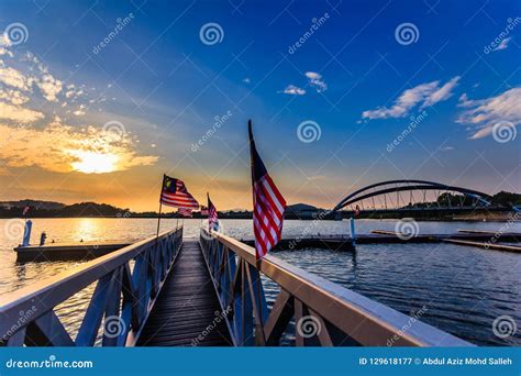 Putrajaya bridge stock image. Image of bridge, beauty - 129618177