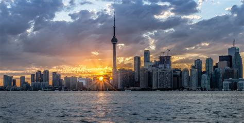 Photo of the Day: Sunset Skyline | UrbanToronto