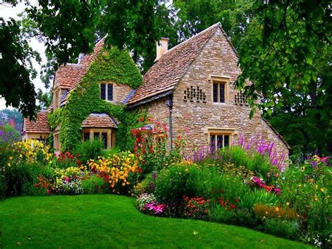 Pin by Peggy Ann on home is where my heart is | Old english cottage ...