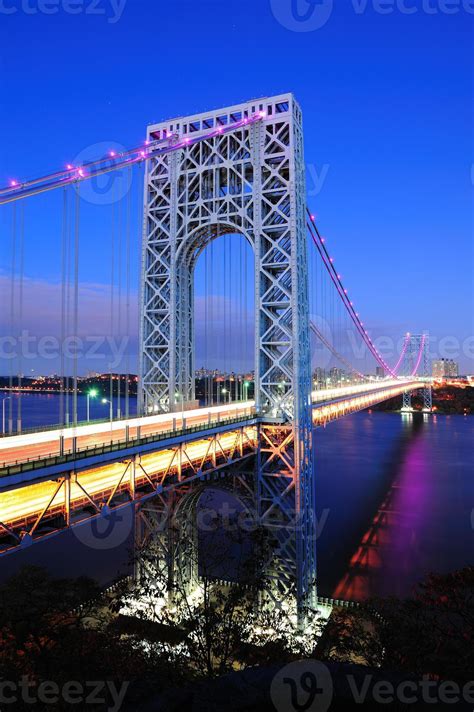 George Washington Bridge 8336418 Stock Photo at Vecteezy