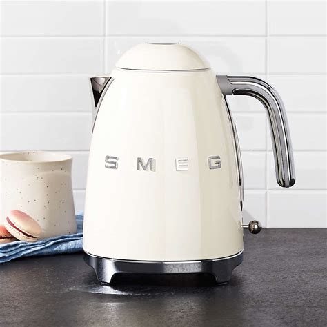 Smeg Cream Retro Electric Kettle | Crate & Barrel Canada