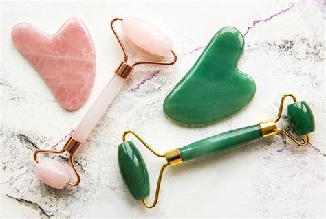 How to Use Jade Rollers for Your Face | Glamour