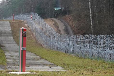 Polish parliament rejects unlimited media access to Belarus border