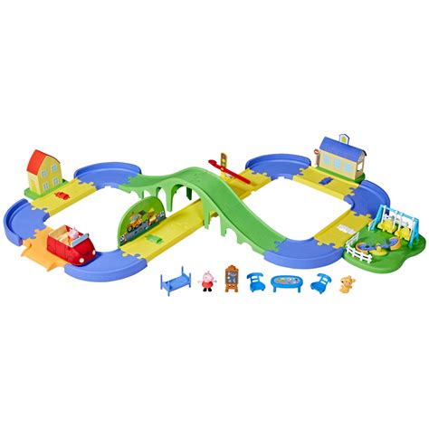 Peppa Pig All Around Town Playset | Canadian Tire