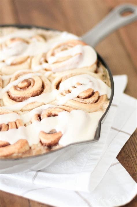 Cream Cheese Icing for Cinnamon Rolls