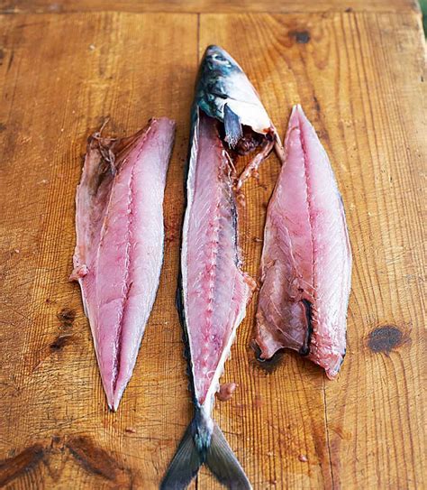 How to fillet round fish - delicious. magazine
