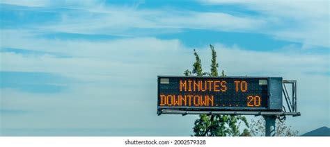 1,001 Los Angeles Freeway Signs Images, Stock Photos & Vectors ...