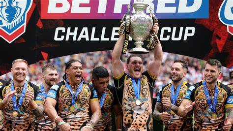 Challenge Cup final: Lachlan Lam drop goal seals dramatic 17-16 win for Leigh Leopards over Hull ...