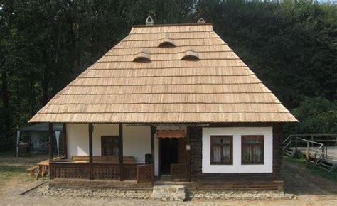 casa traditionala romaneasca sibiu 3 camere | GARDEN | Pinterest | Archi design, Traditional ...