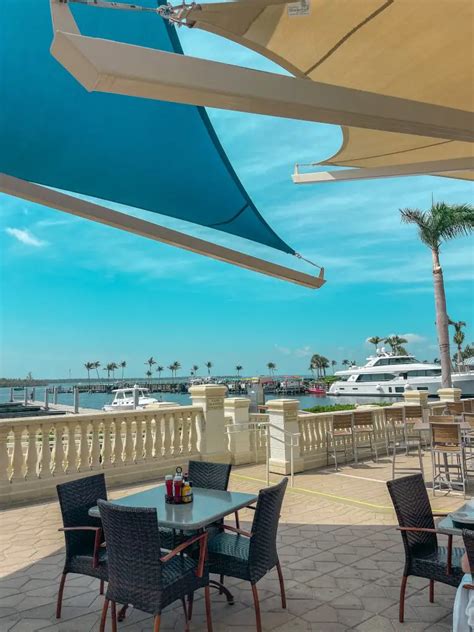 The Best Waterfront Restaurants in Cape Coral - 365 Things to do in Southwest Florida