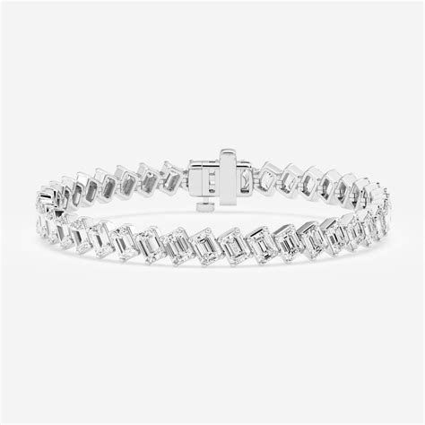 The 20 Best Lab-Grown Diamond Tennis Bracelets of 2023 | by Brides