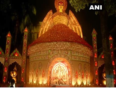 Details 71+ durga puja pandal decoration photos latest - seven.edu.vn