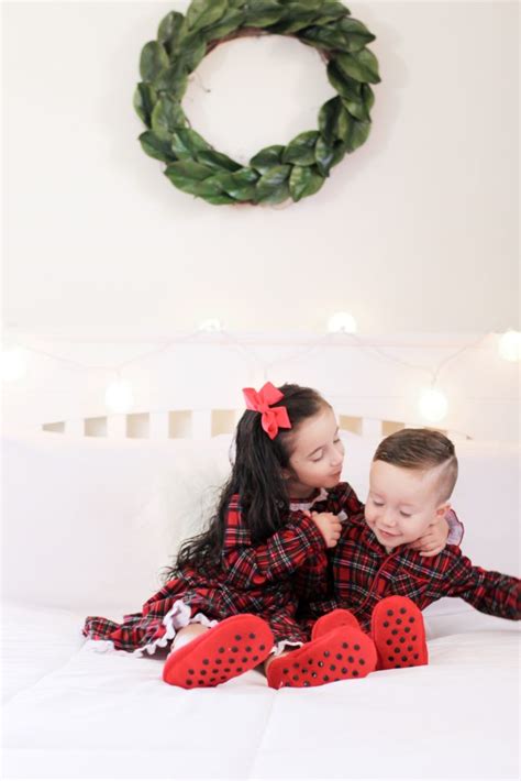 CHRISTMAS TRADITIONS FOR FAMILIES - Crazy Life with Littles