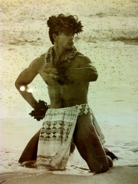 Native Hawaiian performing a cultural dance. | Cultural dance, Native hawaiian, Polynesian islands