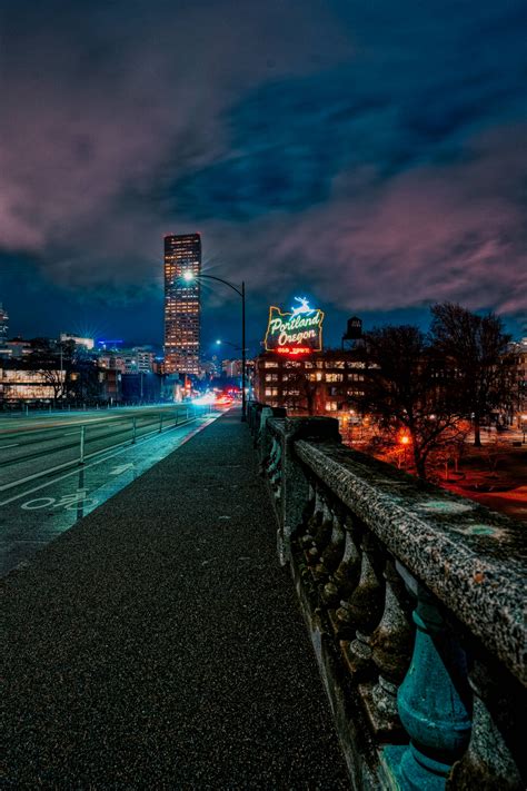 Burnside Bridge : Portland