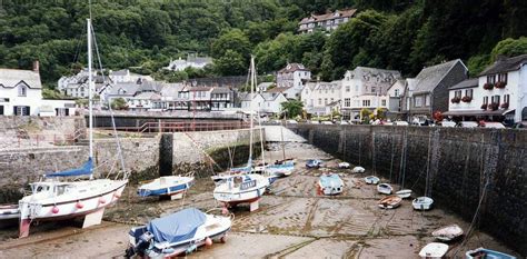 Lynmouth Beach - Photo "Lynton & Lynmouth, Devon" :: British Beaches