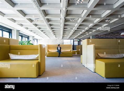 Areas of Amsterdam University's modern campus building Stock Photo - Alamy