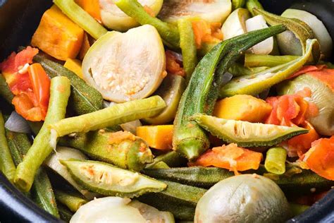 Pinakbet Ilocano Recipe: How To Make Easy To Cook Filipino Pakbet