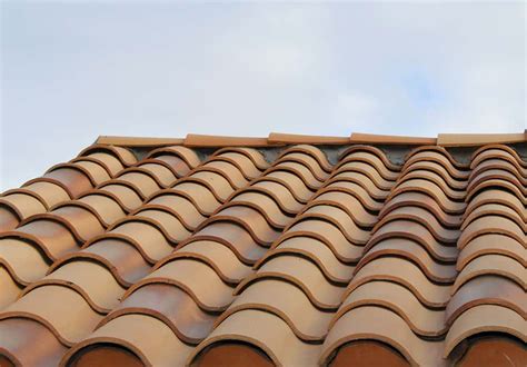 10 Types of Roof Shingles - Pictures & Pros/Cons - Homenish