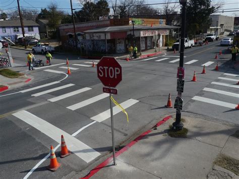 New 4-way stop installed at busy E. Sixth Street intersection