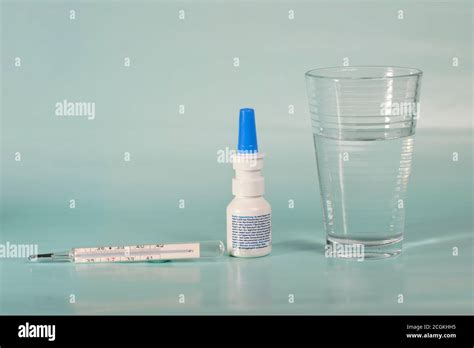 cold and flu medication Stock Photo - Alamy