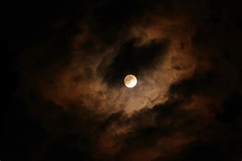 Scary Full Moon | scary full moon by Pttcrab on DeviantArt | Full moon ...