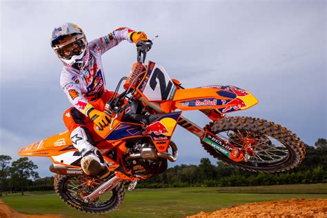 2023 KTM 450 SX-F Factory Edition Breaks Cover - BikesRepublic.com