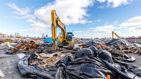 Uncovering the Gowanus Canal’s decades of toxic debris - Curbed NY