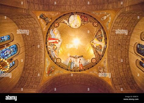 Interior architecture of The Basilica of the National Shrine of the ...