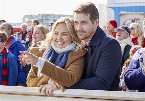 ‘Christmas Bells Are Ringing’ Hallmark Movie Premiere: Cast, Trailer, Air Date | IBTimes