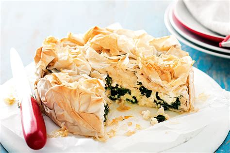 Crunchy spinach and ricotta filo pie