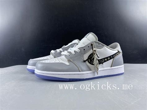 Dior x Air Jordan 1 Retro Low TOP_02 : r/Replica