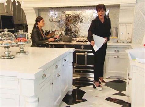 Kris Jenner kitchen | Kris jenner kitchen, Luxury kitchens, Kris jenner ...