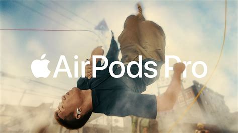 Apple은 소문난 에어팟 3에 앞서 새로운 '점프' 광고를 통해 AirPods Pro를 홍보합니다.