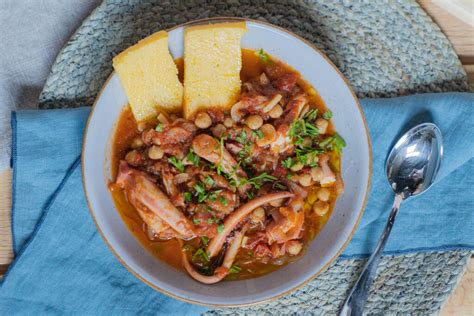 Brudet od hobotnice sa slanutkom: Recept poznatog glazbenika za poslasticu koju obožavaju ...