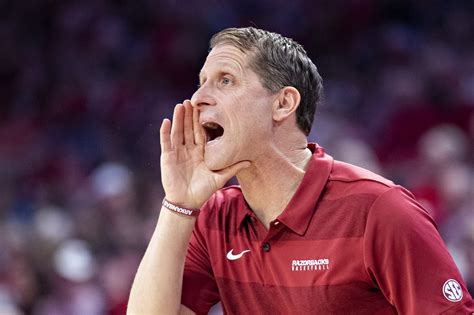 Arkansas basketball coach Eric Musselman debuting custom shoes for ...