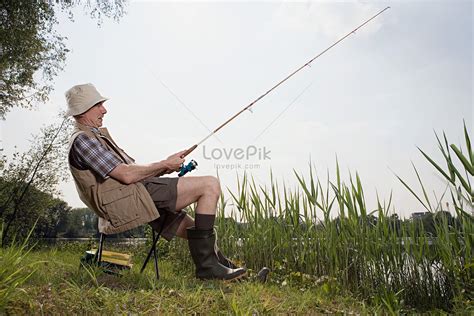 Old Man Fishing Picture And HD Photos | Free Download On Lovepik