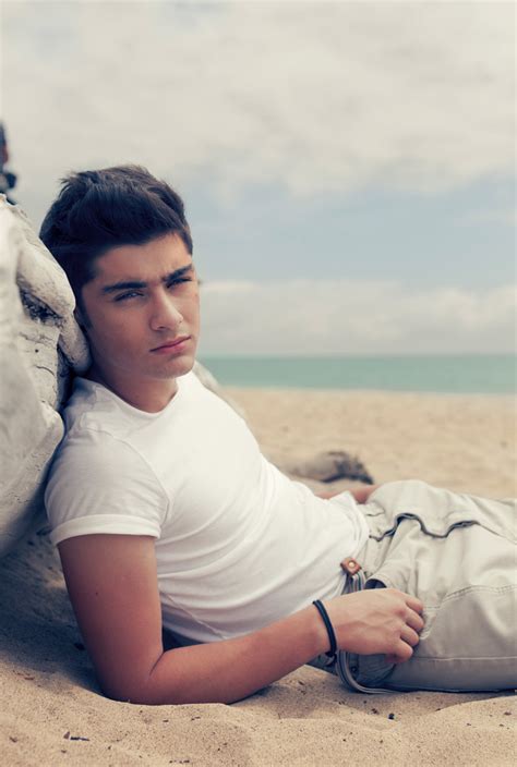 Picture of Zayn Malik in Music Video: What Makes You Beautiful - zayn-malik-1337217853.jpg ...