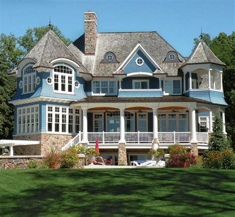 Hooked on Houses — A Fun Place to Get Your House Fix | House exterior, Lake house, Cottage exteriors