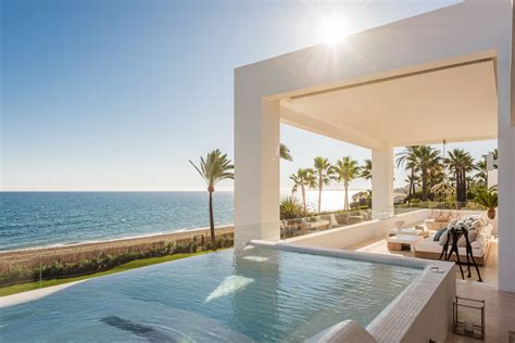 Pin by La Perla Blanca on Swimming Pools | Seaside house, Ocean view apartment, Marbella