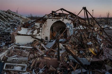 In photos: Town of Mayfield, Kentucky, grieves in tornado aftermath ...