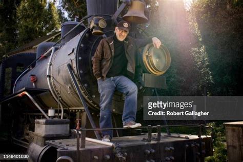 157 Jurassic Park Steven Spielberg Photos & High Res Pictures - Getty ...