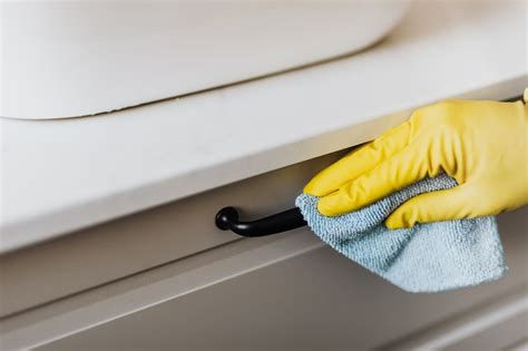 How to Clean Cabinet Hardware? - VENACE