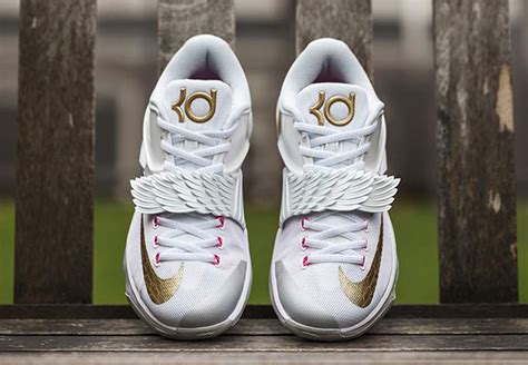 Nike KD 7 "Aunt Pearl" - Arriving at Retailers - SneakerNews.com